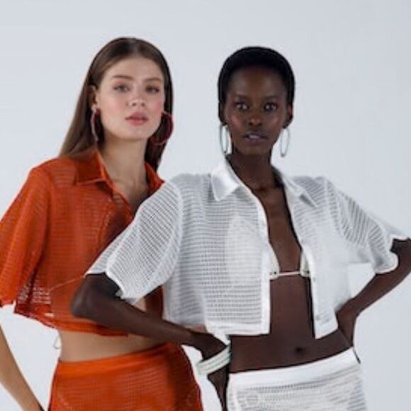 NWT 196.00 MY BEACHY SIDE CAMILA CROP SIZE MEDIUM WHITE/ SATIN TRIM - Picture 1 of 3